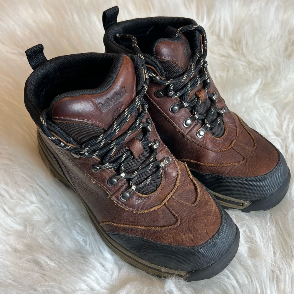 Kids Timberland Leather Hiking Boots Size 1.5 Lace Up Outdoors Camping